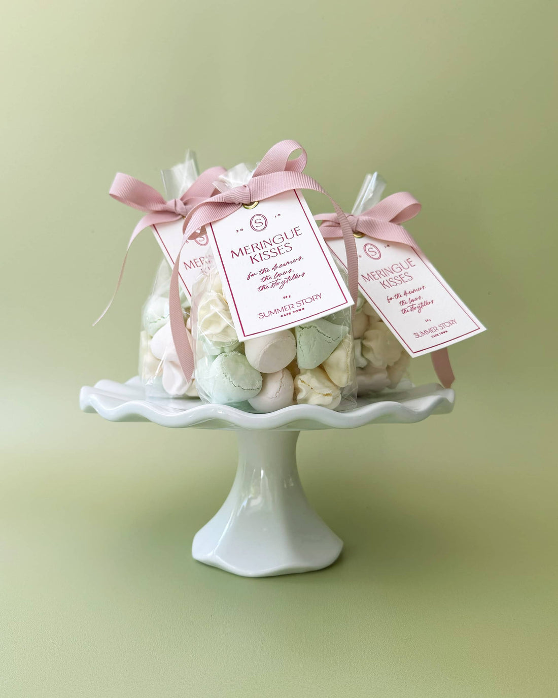 Pastel Meringues