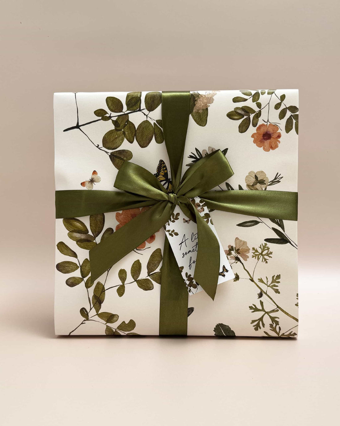 Pressed Flowers Gift Box (30cm)