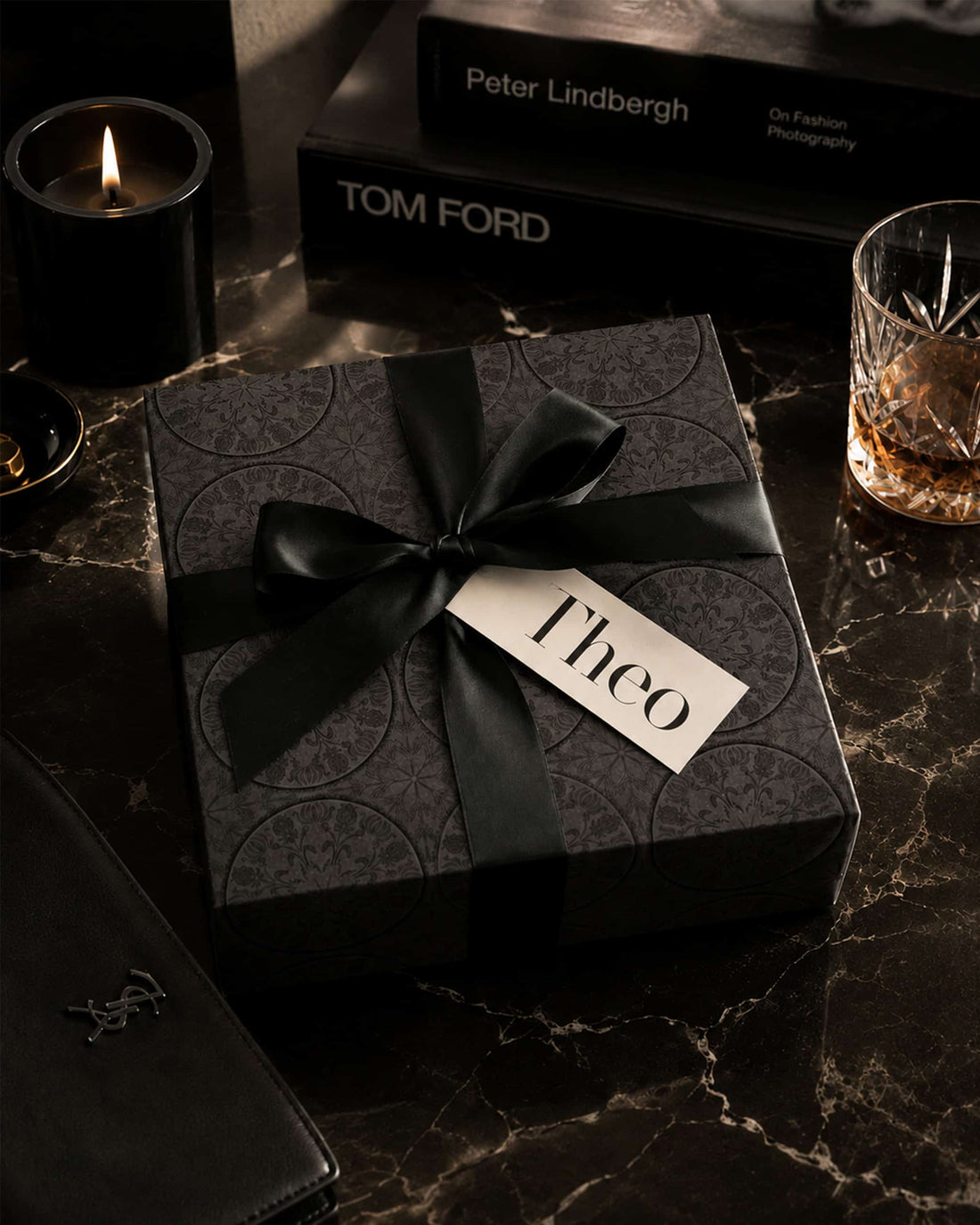 Black Art Deco Scallop Square Gift Box